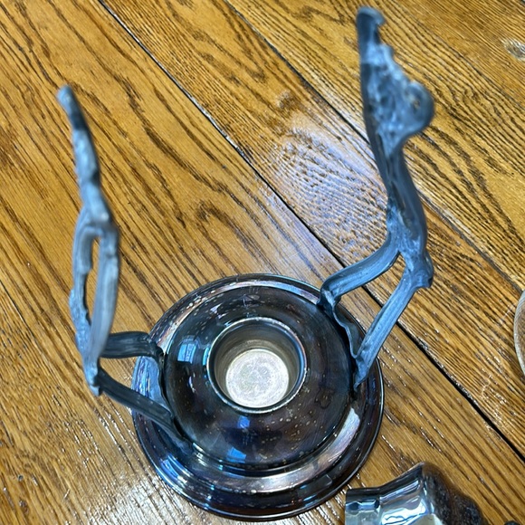 Vintage silver plated tilting coffee stand and carafe. No markings. Glass carafe - Picture 9 of 13